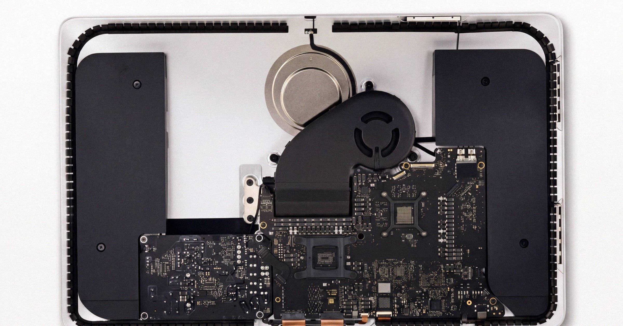 Apple Silicon for local LLM inference: the complete 2026 guide